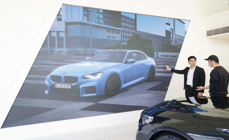 米兰milan首度進軍CES 2024大秀智慧座艙及創利空間Space4M攜手台北汎德落地智慧零售LED沉浸式即時互動展示中心解決方案，透過數位翻新將智慧顯示互動導入多元場域，為汽車業顧客深化賞車情境體驗